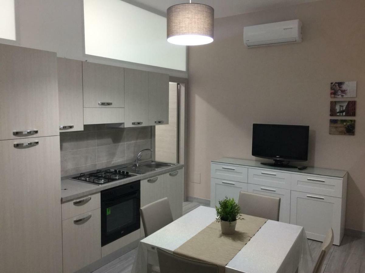 Alloggio Tulipano Apartment Acerra Bagian luar foto