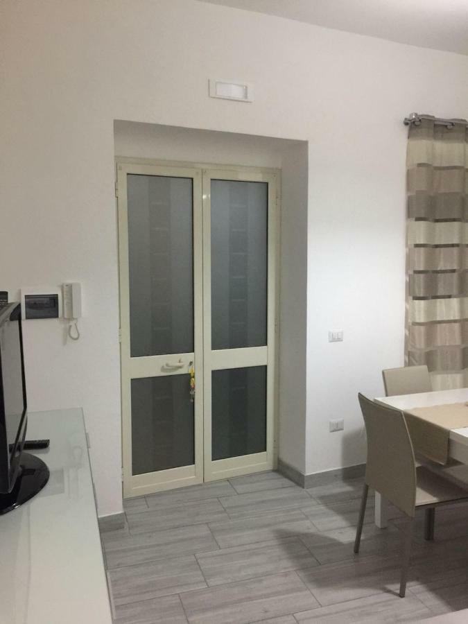 Alloggio Tulipano Apartment Acerra Bagian luar foto