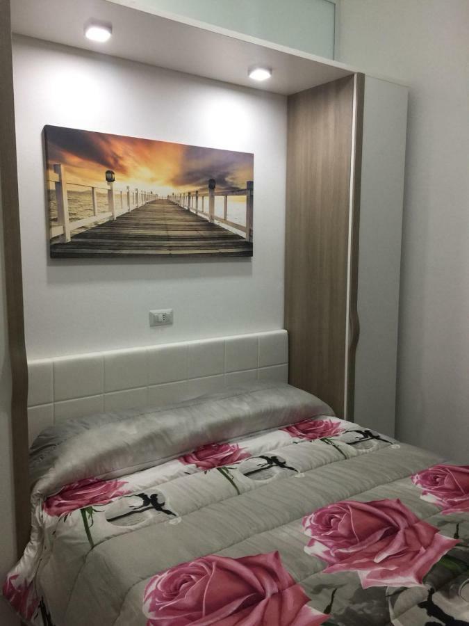 Alloggio Tulipano Apartment Acerra Bagian luar foto